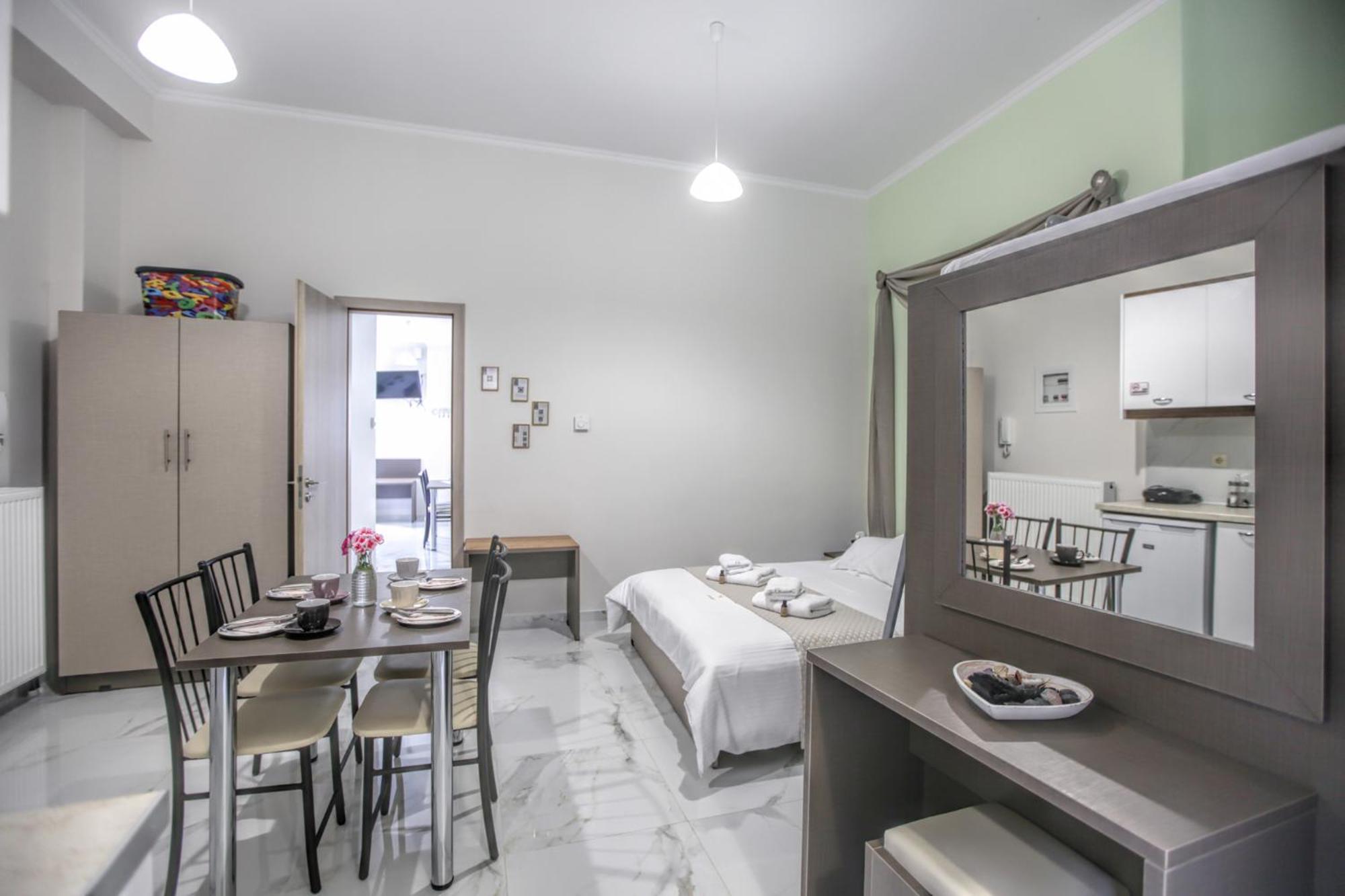 Del Sol #1 Meteora Luxurious Family Suites Kalampáka Luaran gambar