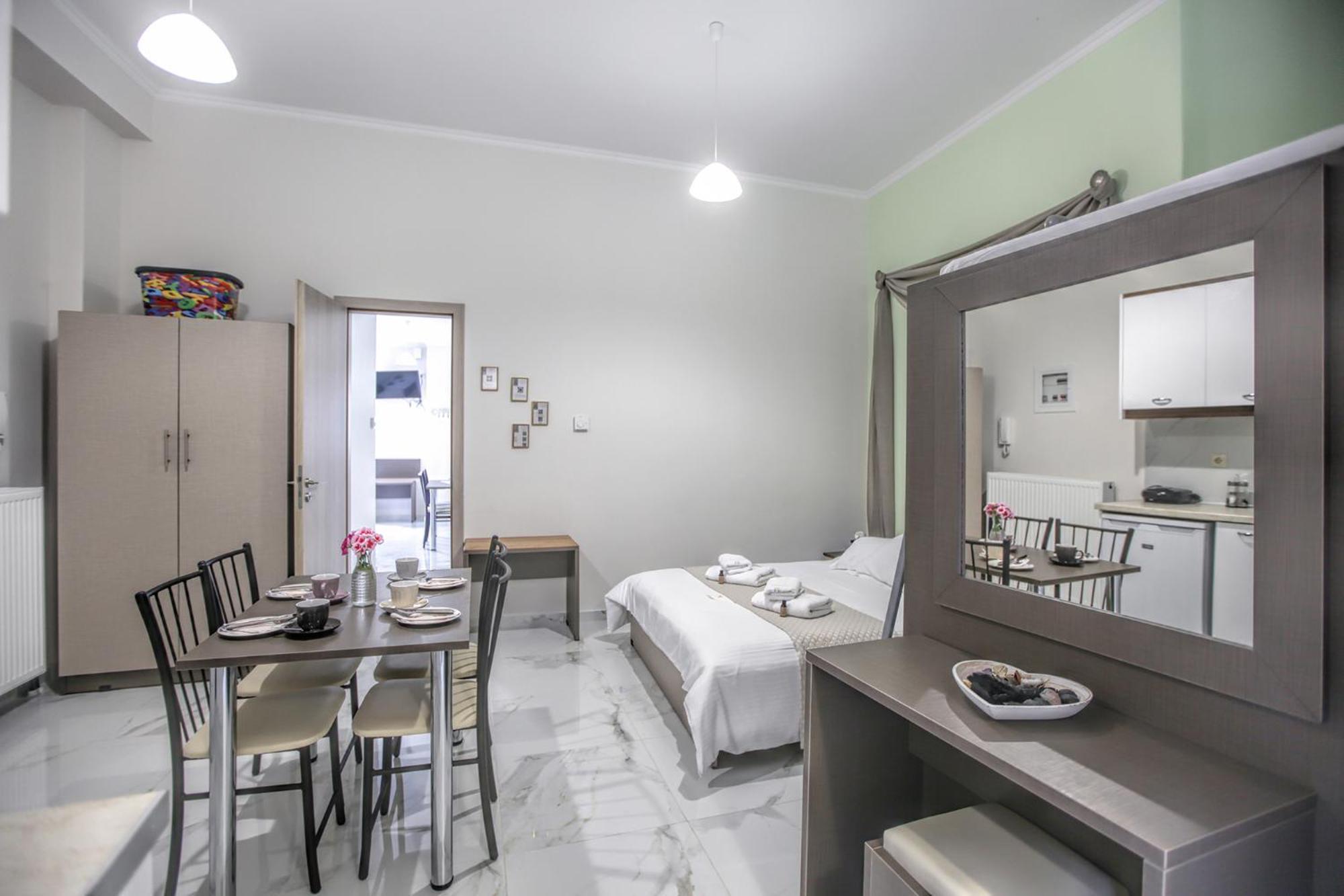 Del Sol #1 Meteora Luxurious Family Suites Kalampáka Luaran gambar