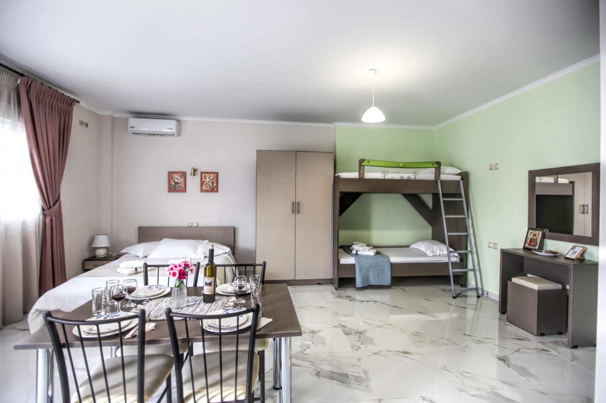 Del Sol #1 Meteora Luxurious Family Suites Kalampáka Luaran gambar